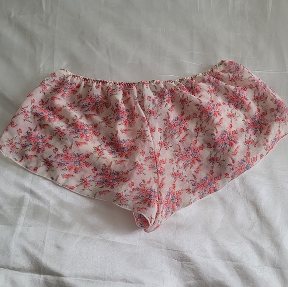 Floral Sleep Shorts, Lg Forever 21 - Picture 6 of 9